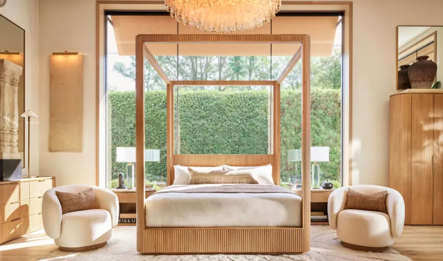 RH Manhasset at The Gallery at Americana.