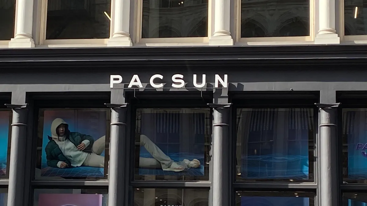 Pacsun storefront.