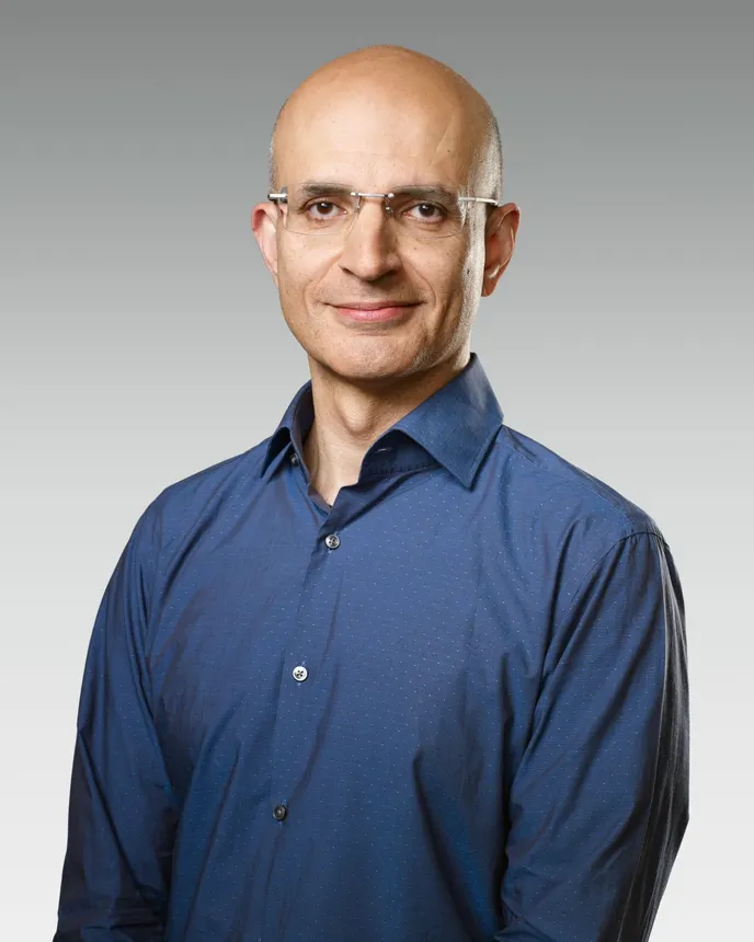 Sabih Khan, soon-to-be COO of Apple.