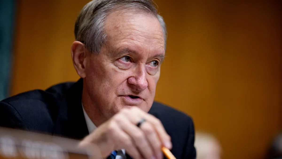 payments fraud Senate scams Mike Crapo