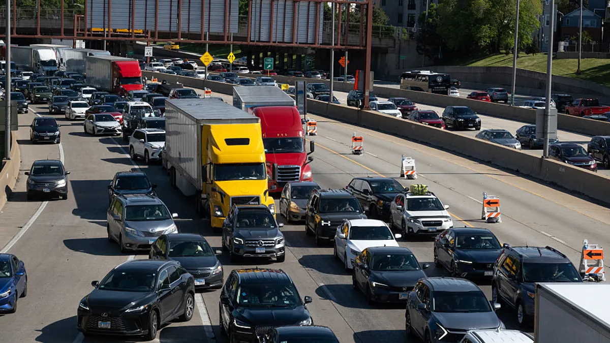 Illinois chicago car truck traffic