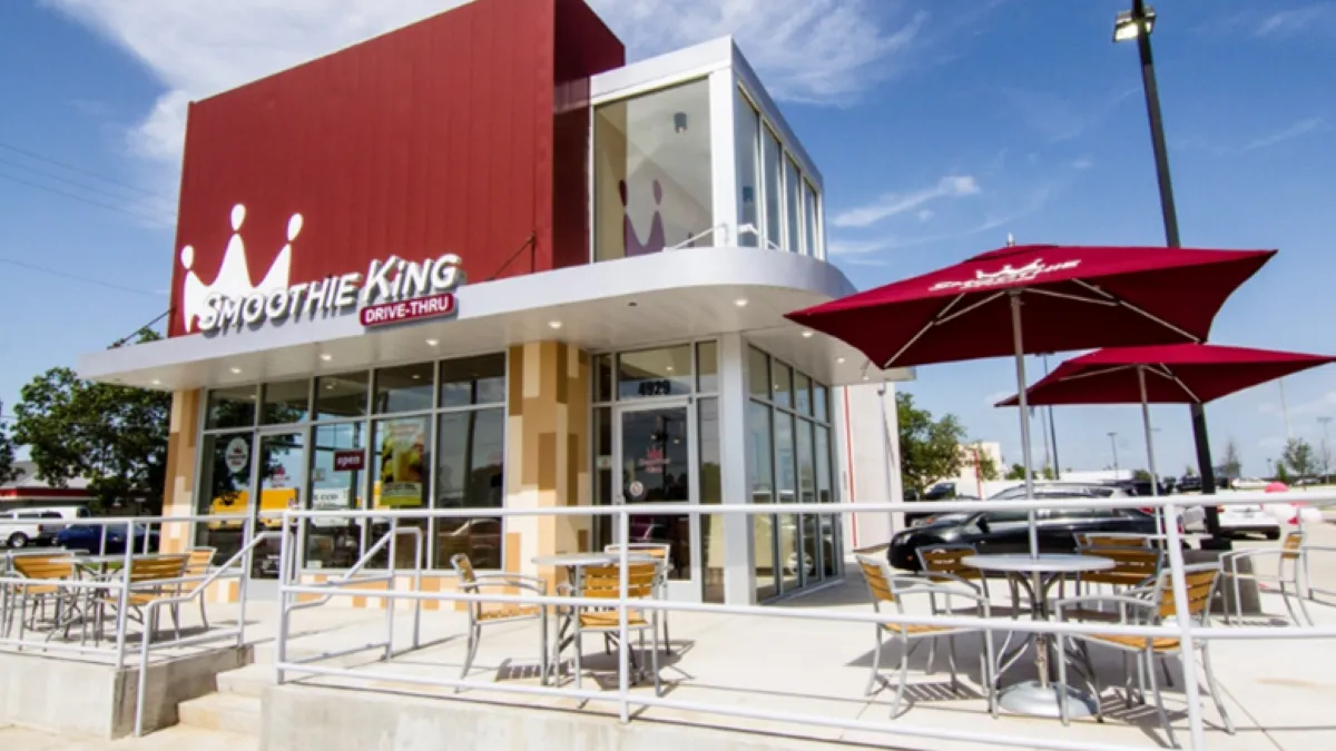 An image of a Smoothie King with a drive-thru