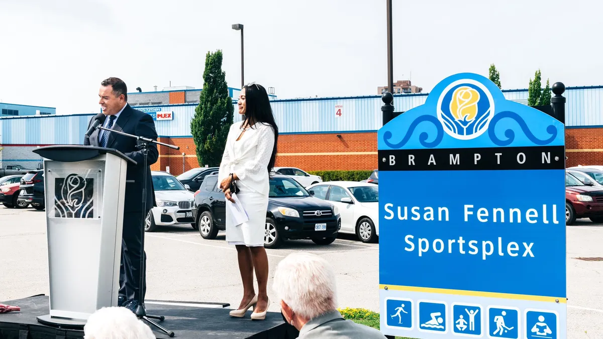 Brampton Mayor Patrick Brown unveiling the renamed Susan Fennel Sportscomplex.