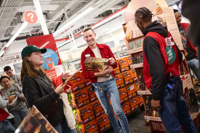 Target plans to evaluate employees on customer engagement Target plans to evaluate employees on customer engagement