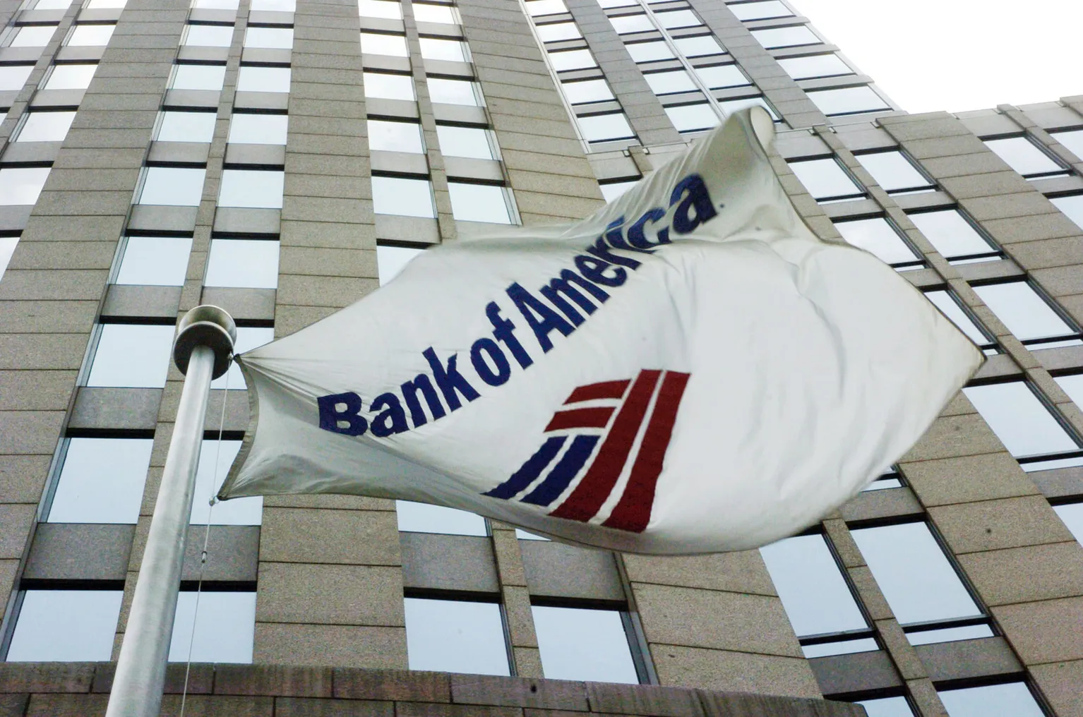 bank of america flag waving in Charlotte