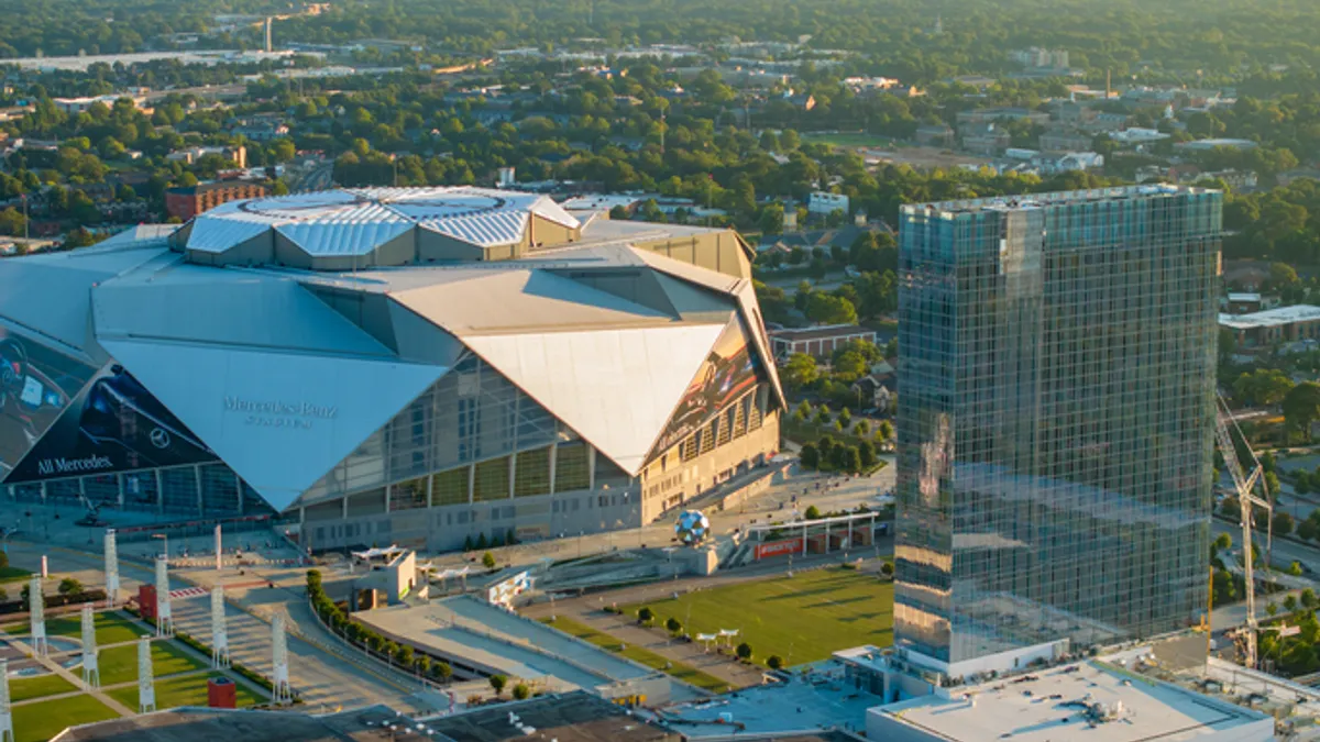 Mercedes Benz stadium, parkhub, Moniri