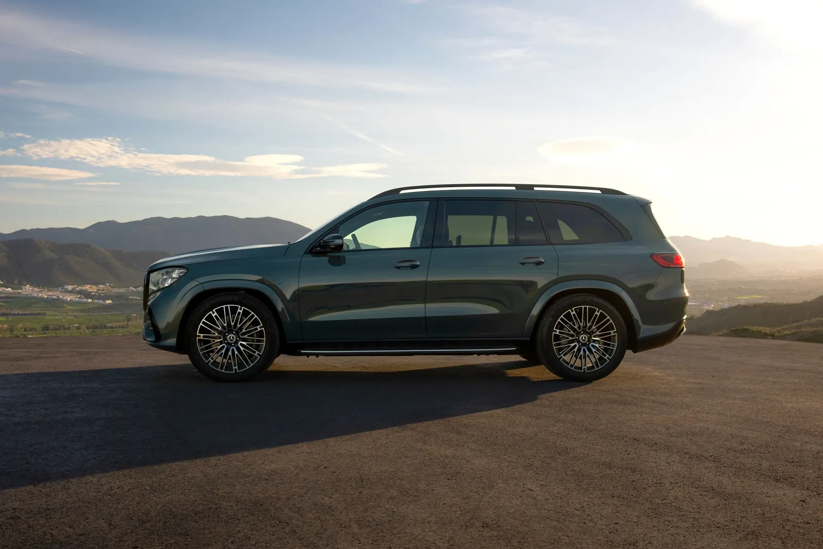 2027 Mercedes-Benz GLS in side profile