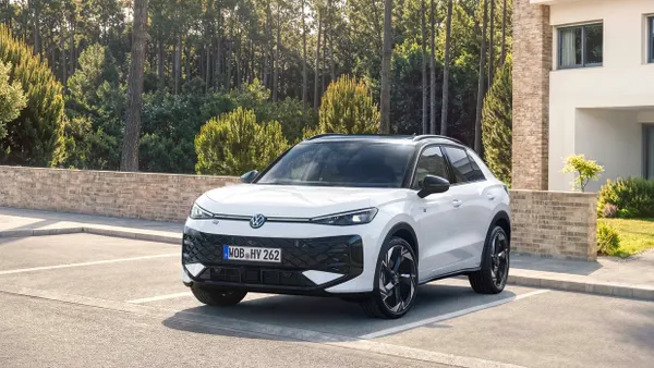 Volkswagen T-Roc Style with hybrid drive