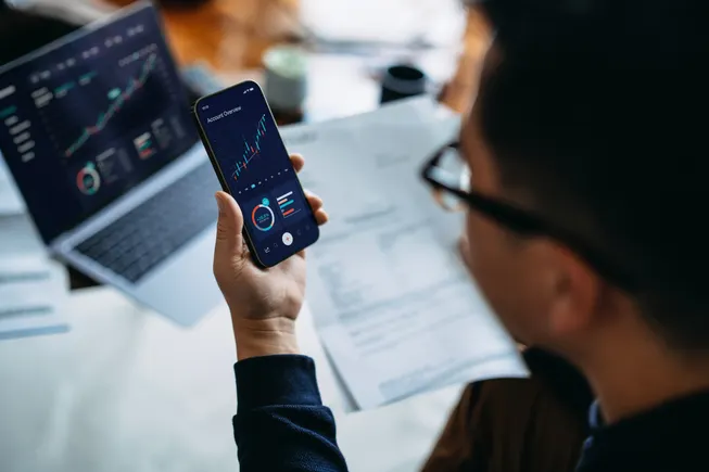 https://imgproxy.divecdn.com/1xOU6J77qWST2o2qat9c7Te5Iu_LY-Bfd_oL5cCOmtg/g:ce/rs:fit:770:435/Z3M6Ly9kaXZlc2l0ZS1zdG9yYWdlL2RpdmVpbWFnZS9HZXR0eUltYWdlcy0xOTE3MTM0NjkxLmpwZw==.webp
