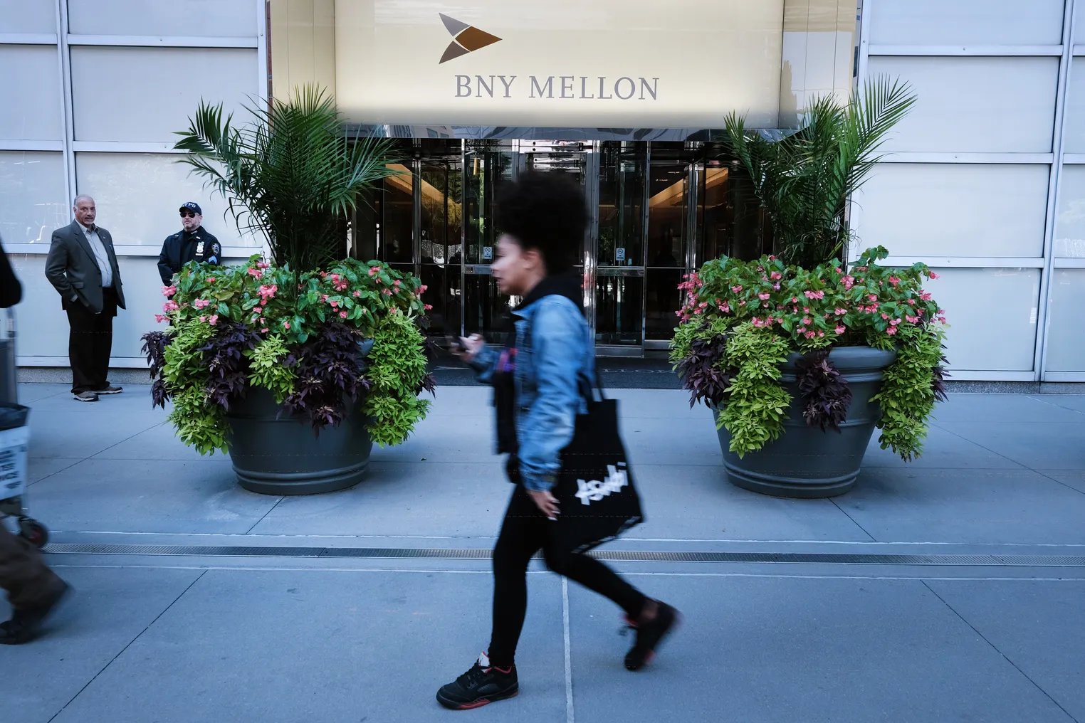 BNY Mellon new name, logo