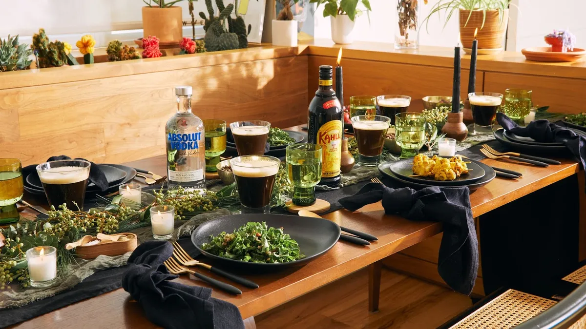 Absolut's tablescape kit