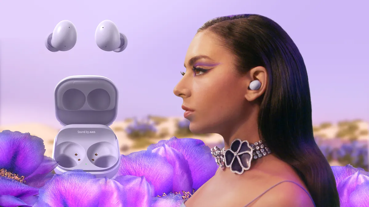 Charli XCX in Samsung Galaxy Buds2 ad