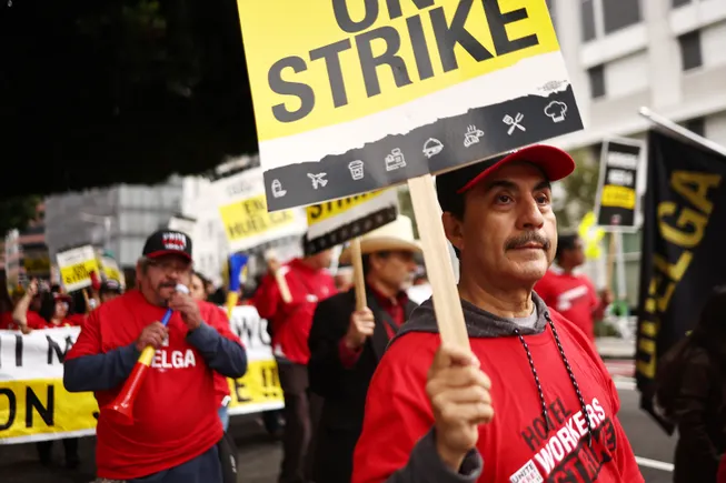 Workers strike at Aimbridge-operated hotels in SoCal | Hotel Dive