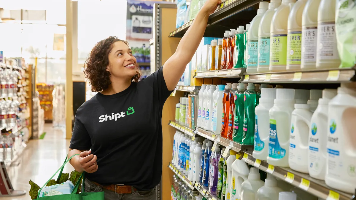 Shipt expands with Fresh Thyme Farmers Market