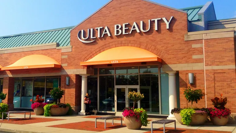 Ulta opens its 999th store on Chicago's 'Mag Mile' | Retail Dive