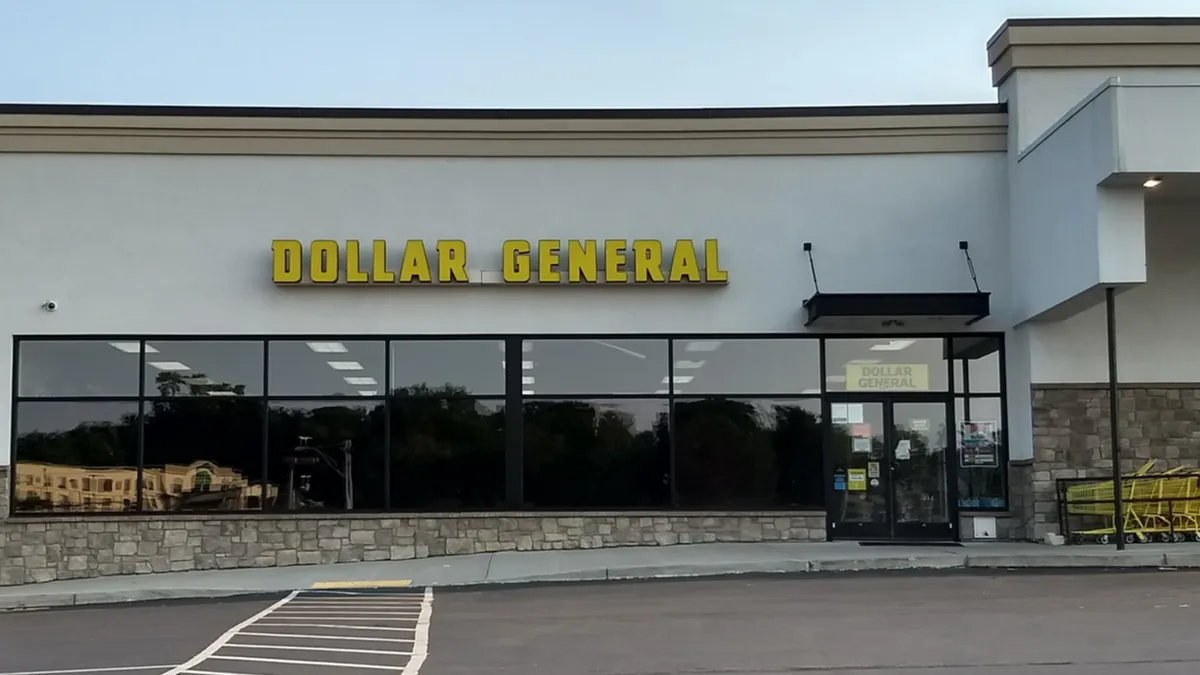 Exterior of Dollar General store in York, Pennsylvania