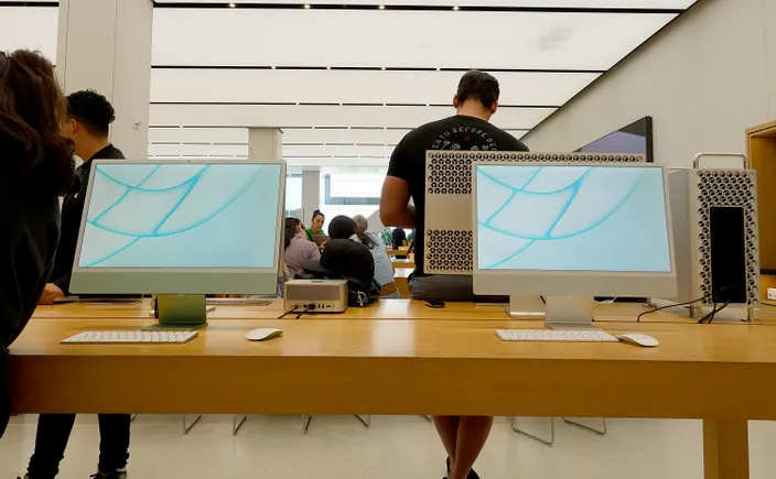 Apple debuts PCs, chips dedicated to AI workloads