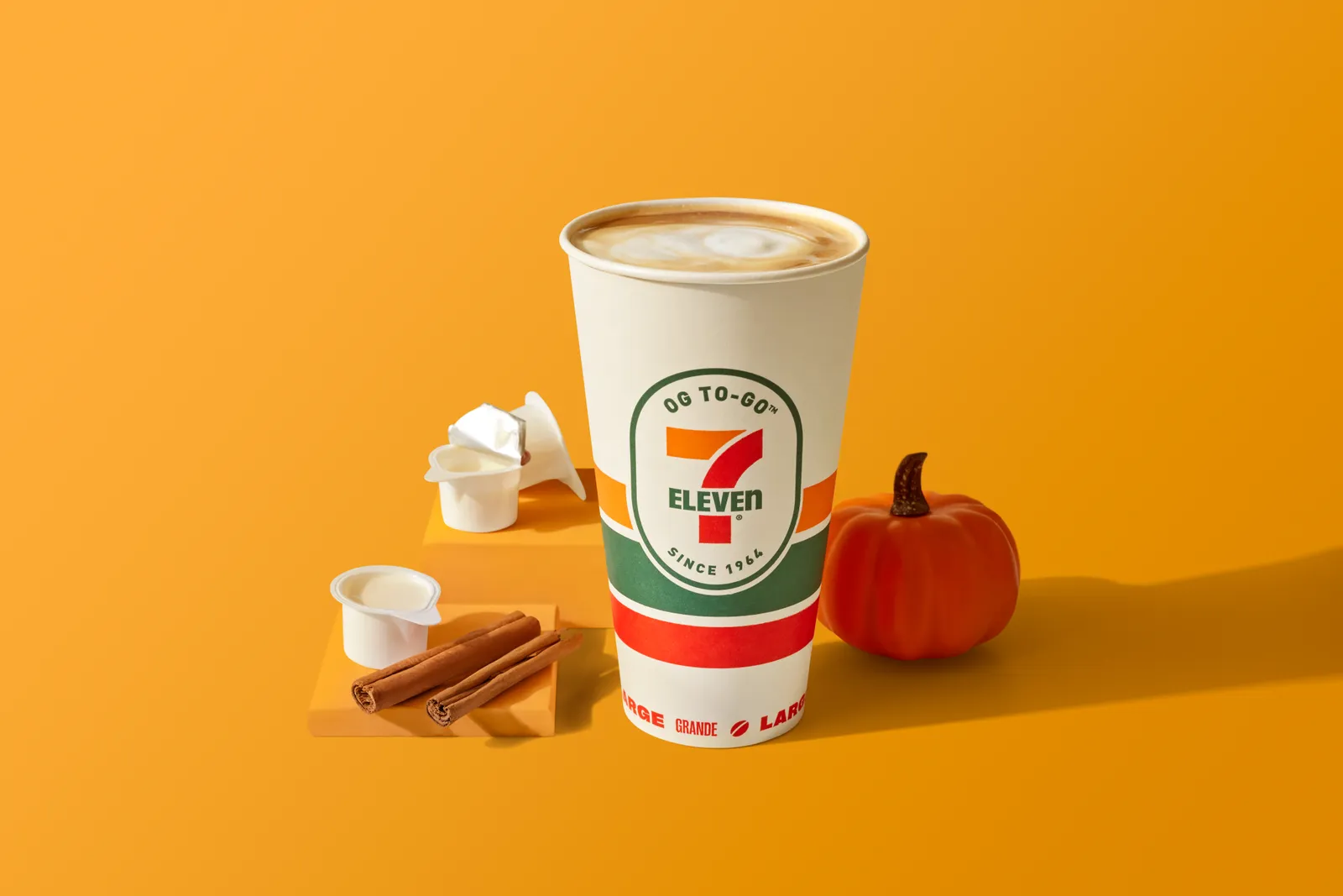 A photo of 7-Eleven coffee with fall trappings.