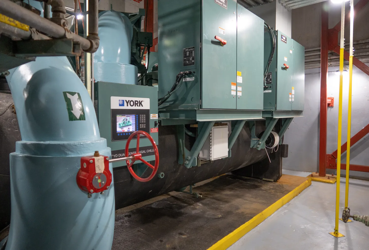 York's 1,500-ton, all-electric MaxE Chiller in the Fashion Institute of Technology.