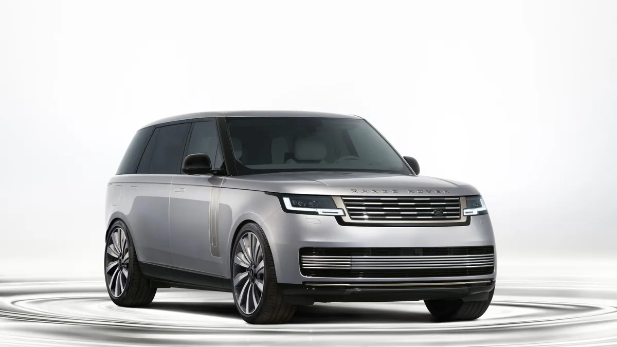 Range Rover SV Ultra Exterior 2027