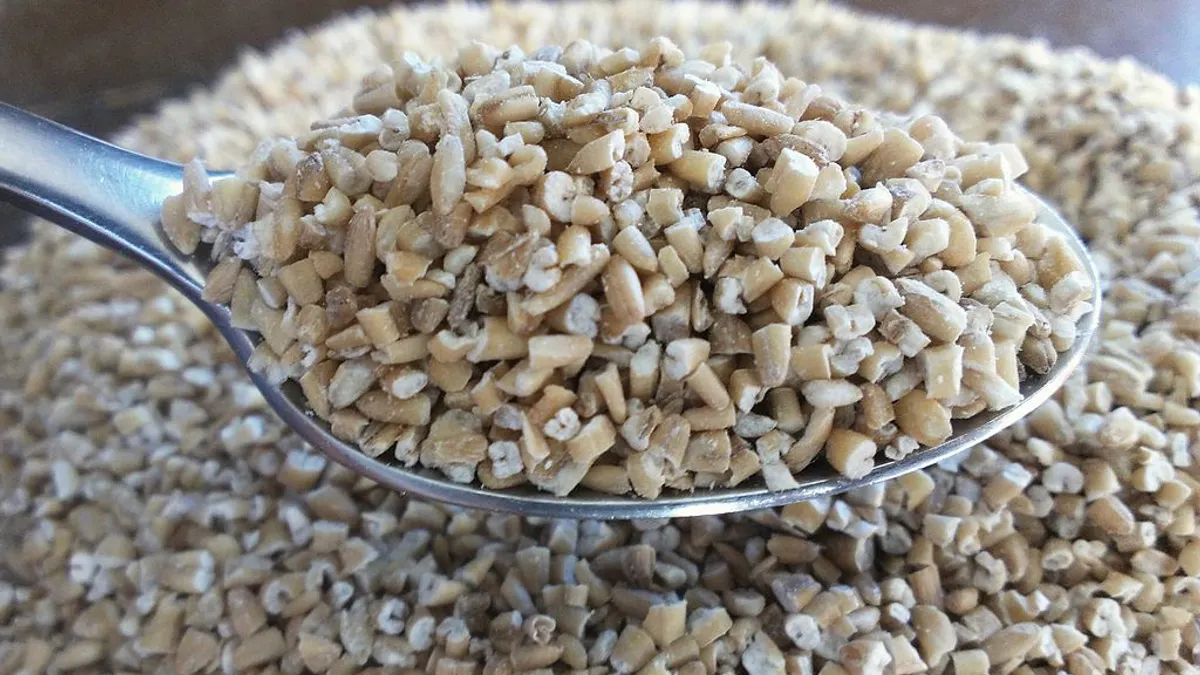 a close-up of dry steel-cut "Irish Style" oats, Country Choice Organic brand
