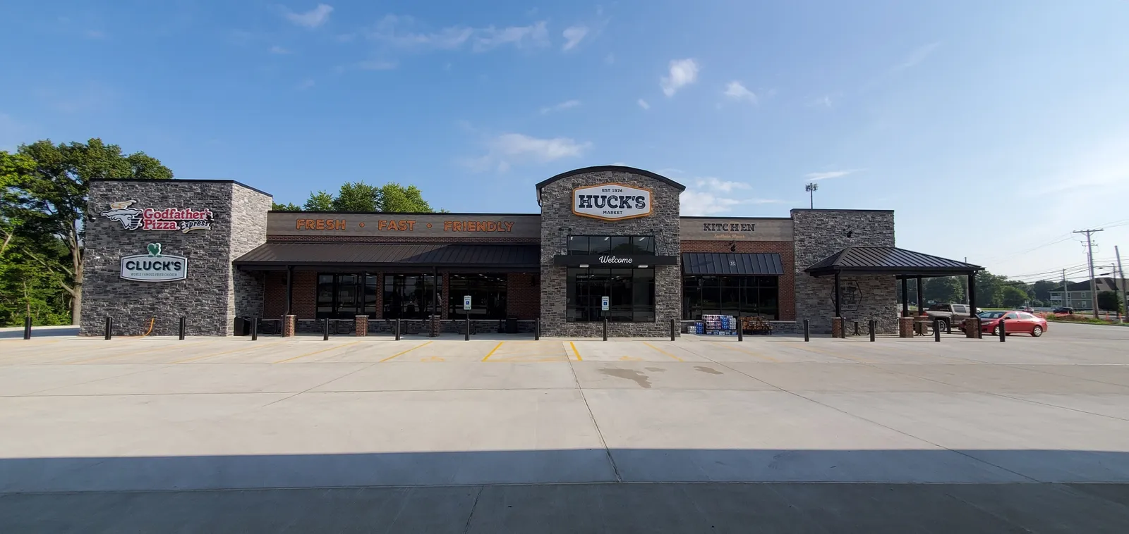 A photo of the exterior of a Huck&#x27;s location.