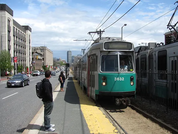 CH2M loses $57M management deal for $2B Boston Green Line ...
