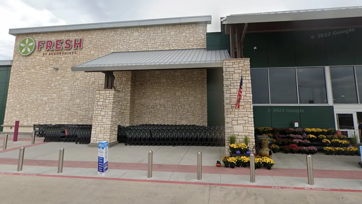 Exterior of Fresh by Brookshire grocery store