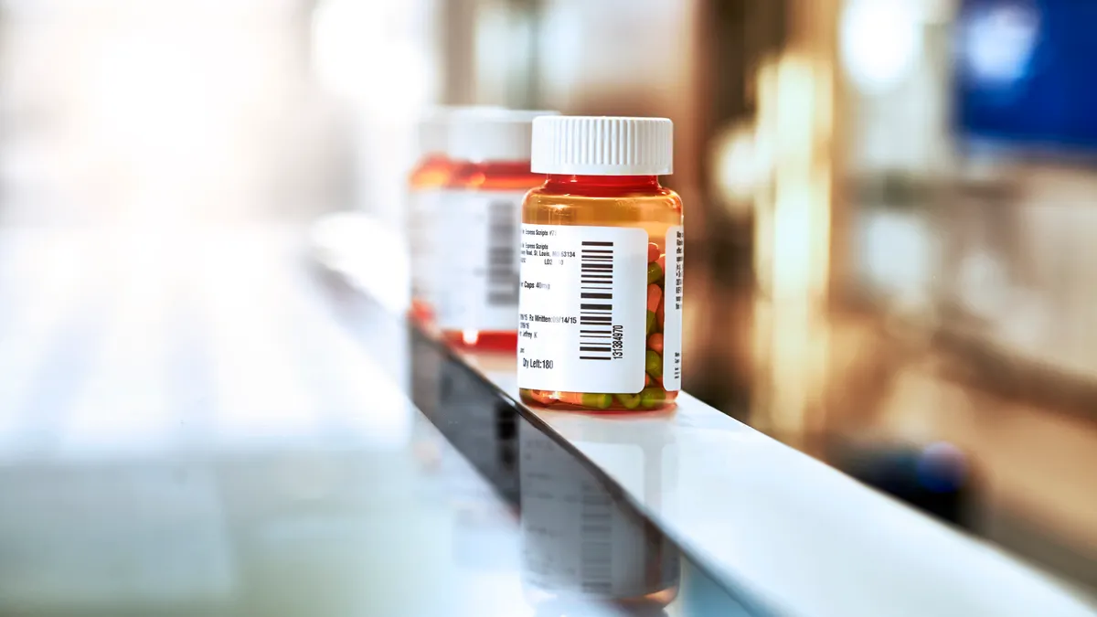 An image of an Express Scripts prescription bottle.