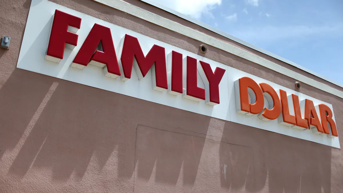 Family Dollar store sign