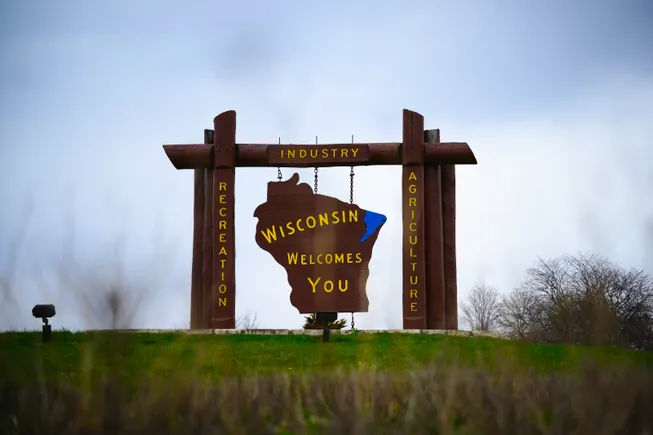 Wisconsin governor signs CPA licensing reform bill