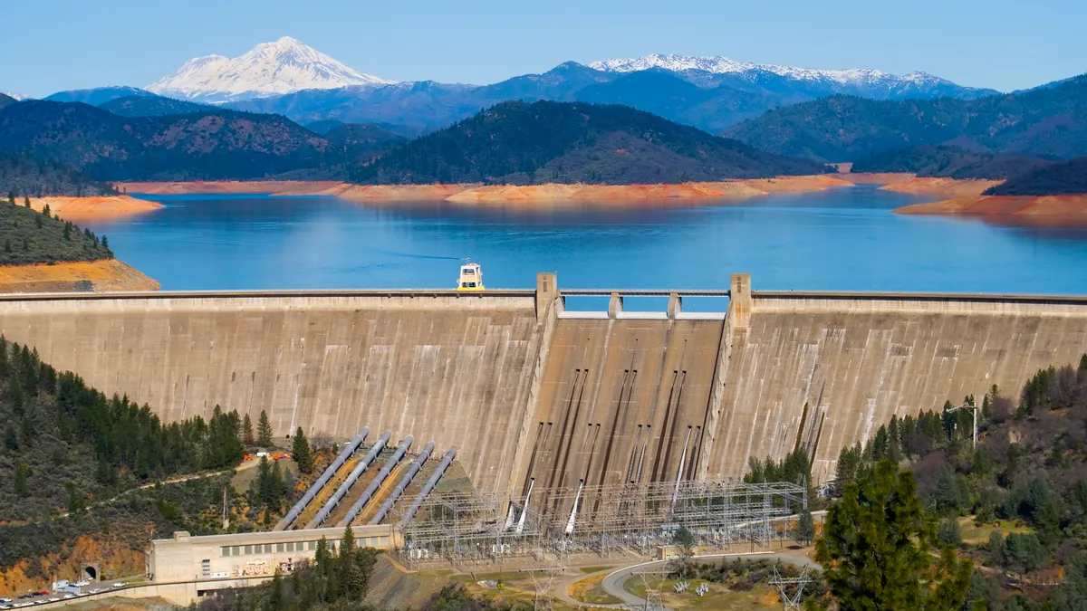 Shasta dam in California.