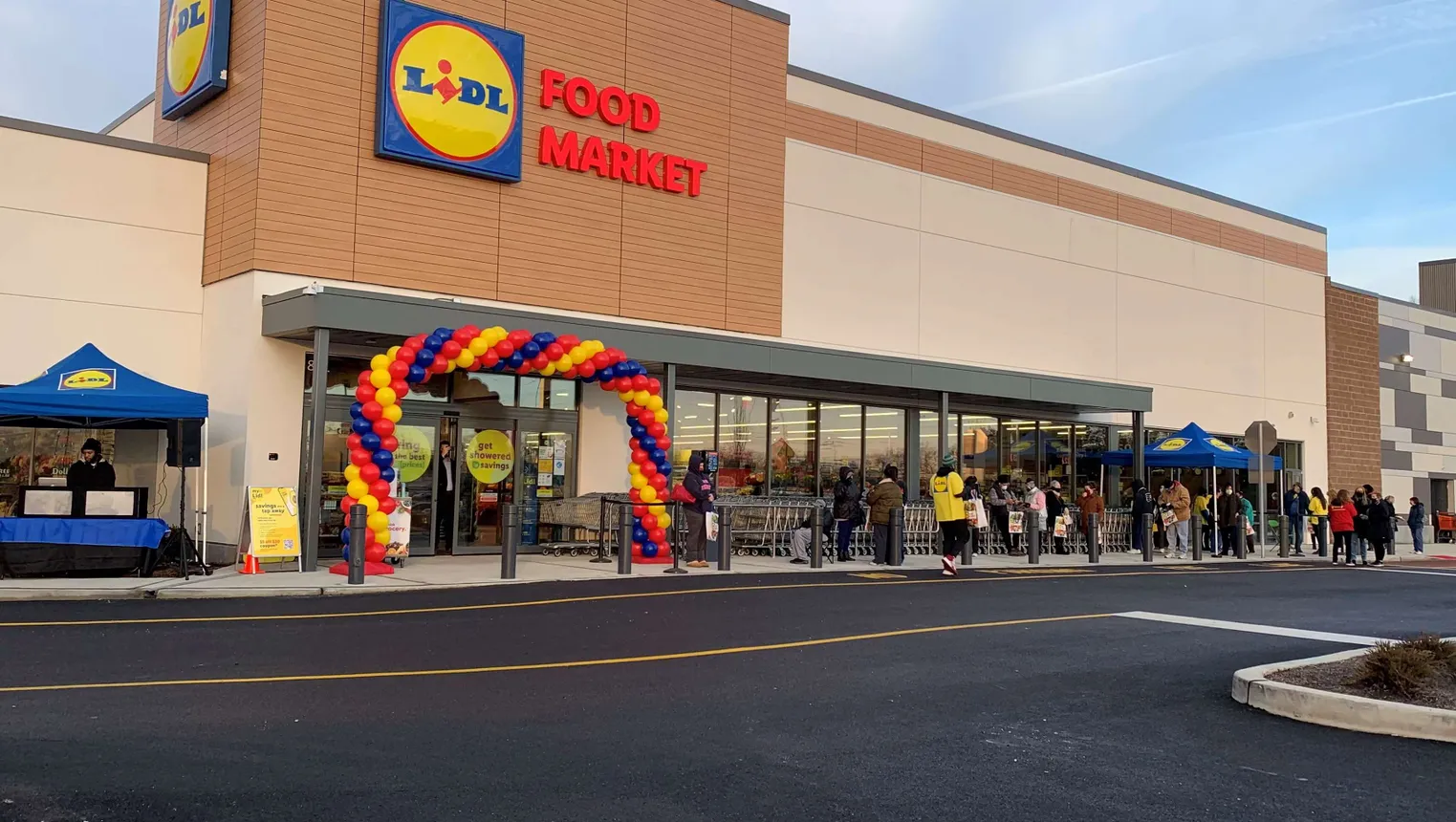 Exterior of Lidl store in Glassboro, New Jersey