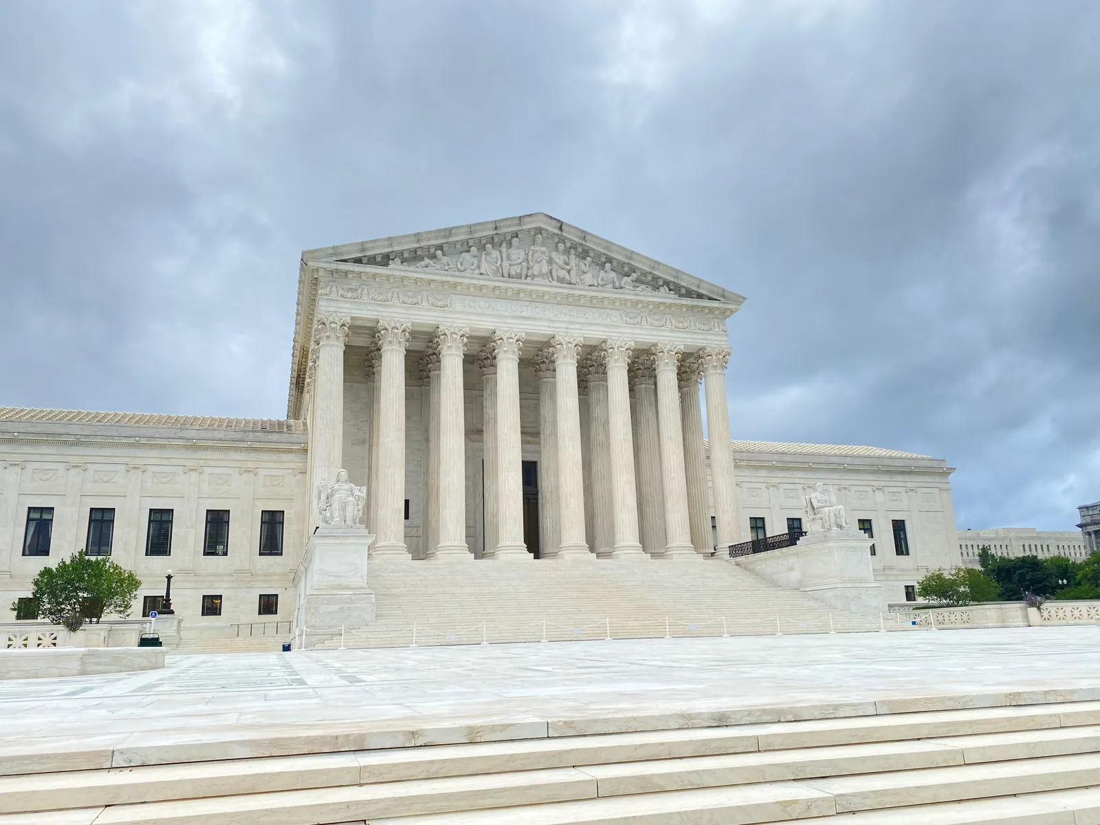 Supreme Court of the United States exterior