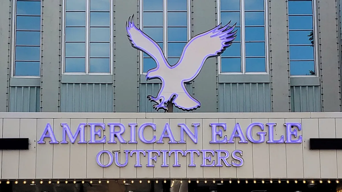 Neon Sign, American Eagle Outfitters Easton Towne Center, Columbus, Ohio