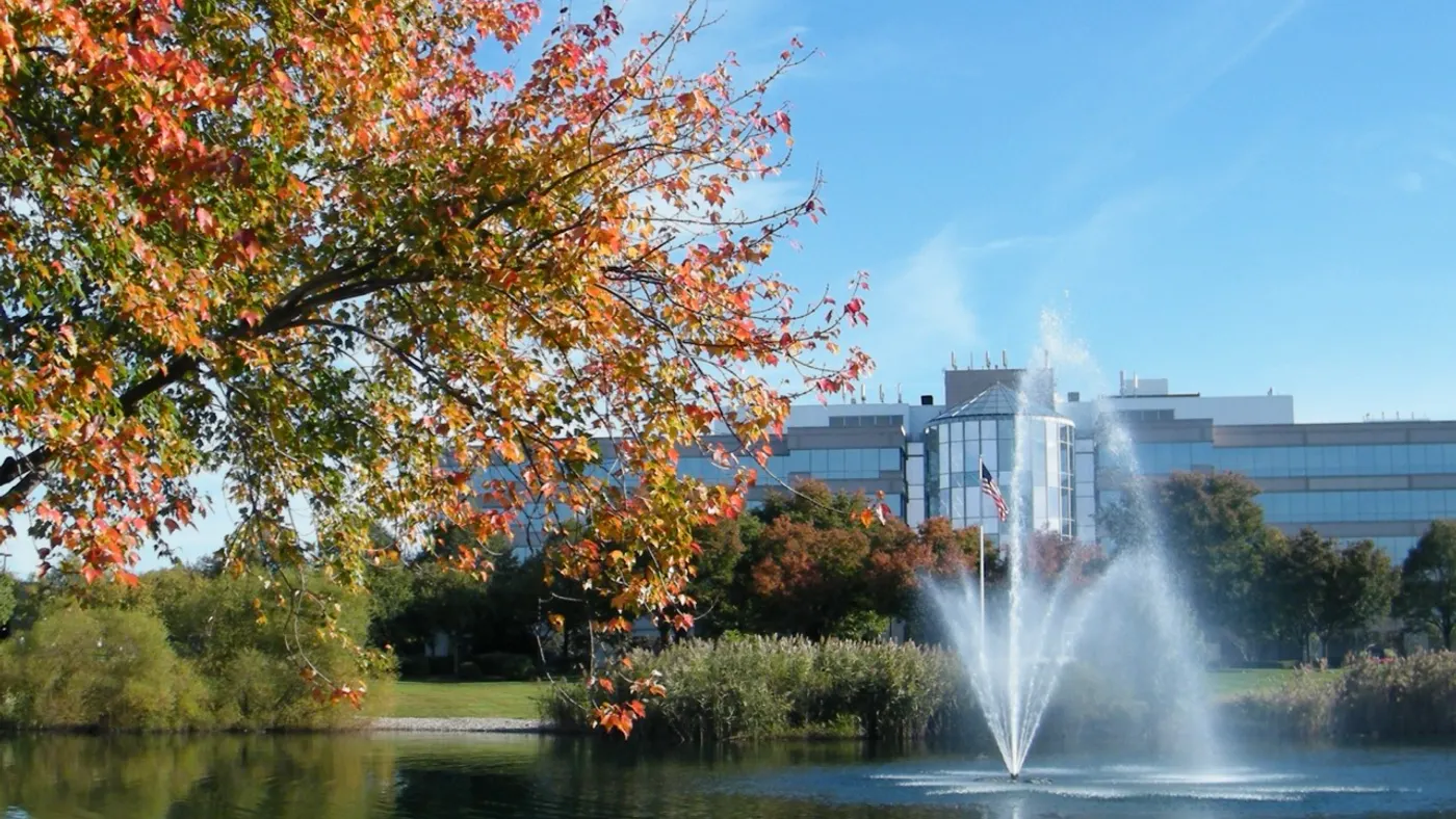 A fountain and campus building at Kean University