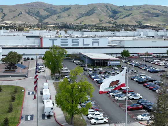 Lawsuit pointing to understaffed HR department at Tesla cleared for jury trial