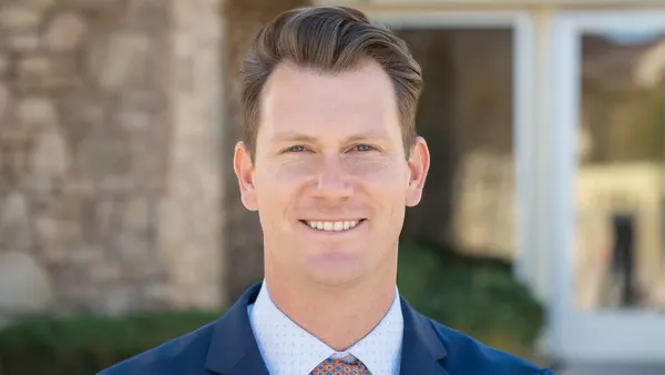 headshot of Taylor Veerhalen