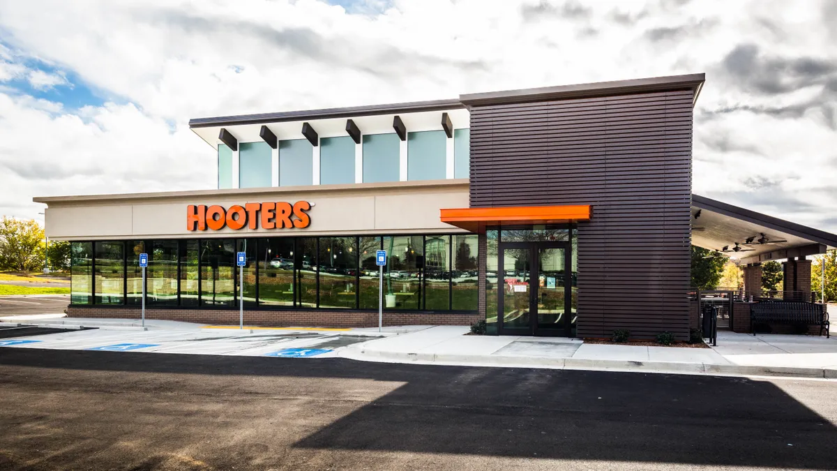 The exterior of a Hooter restaurant