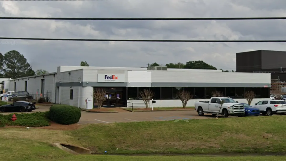 A FedEx Ship Center in Richland, Mississippi.