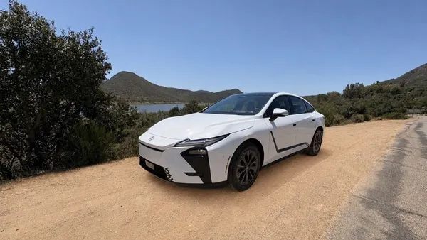 A 2026 Lexus ES.
