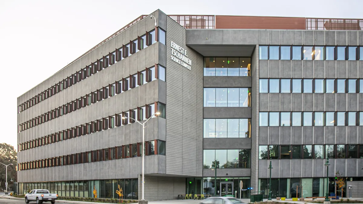 A photo of the Ernest E. Tschannen Science Complex at California State University - Sacramento.