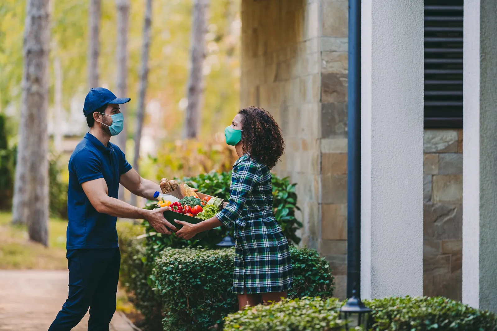 Food delivery service during COVID-19 pandemic.