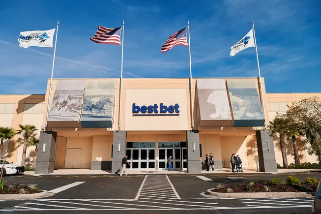 Florida poker business wrongfully ousted pregnant workers, EEOC alleges