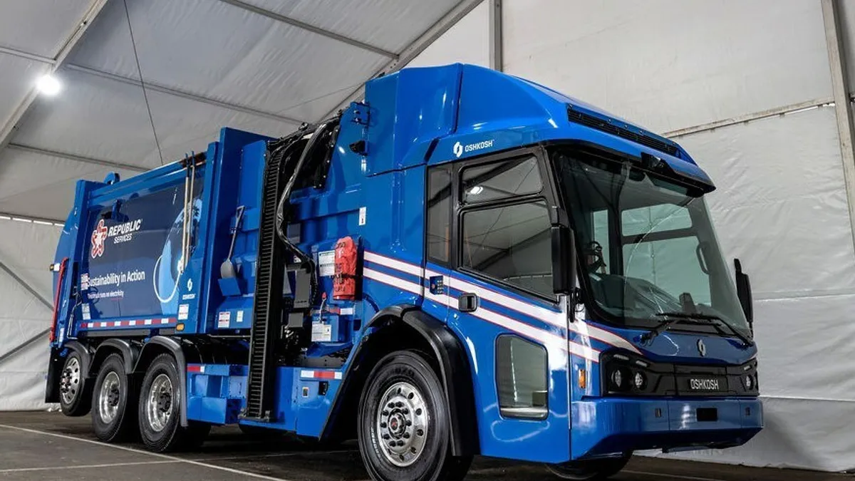 Republic Services unveils "the industry's first fully integrated electric recycling and waste collection truck."