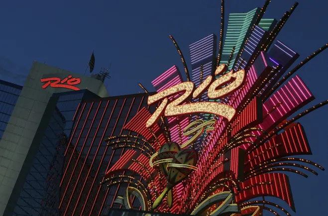 Las Vegas Rio Hotel and Casino workers avert strike