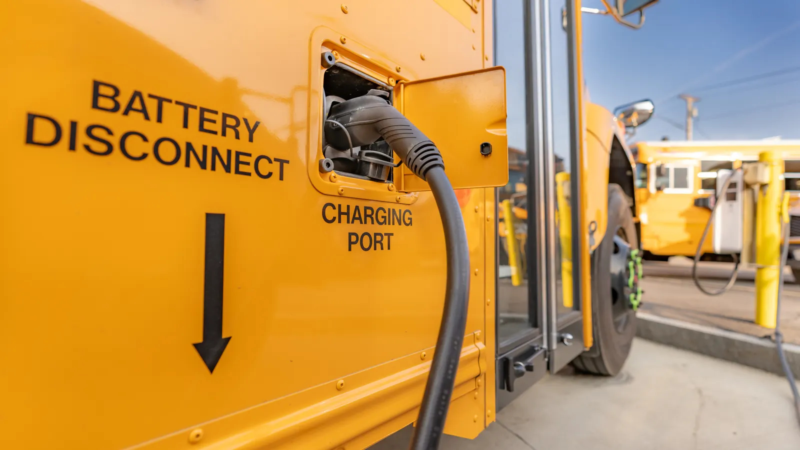 Massachusetts ‘vehicle-to-everything’ demonstration hints at EV batteries’ grid potential
