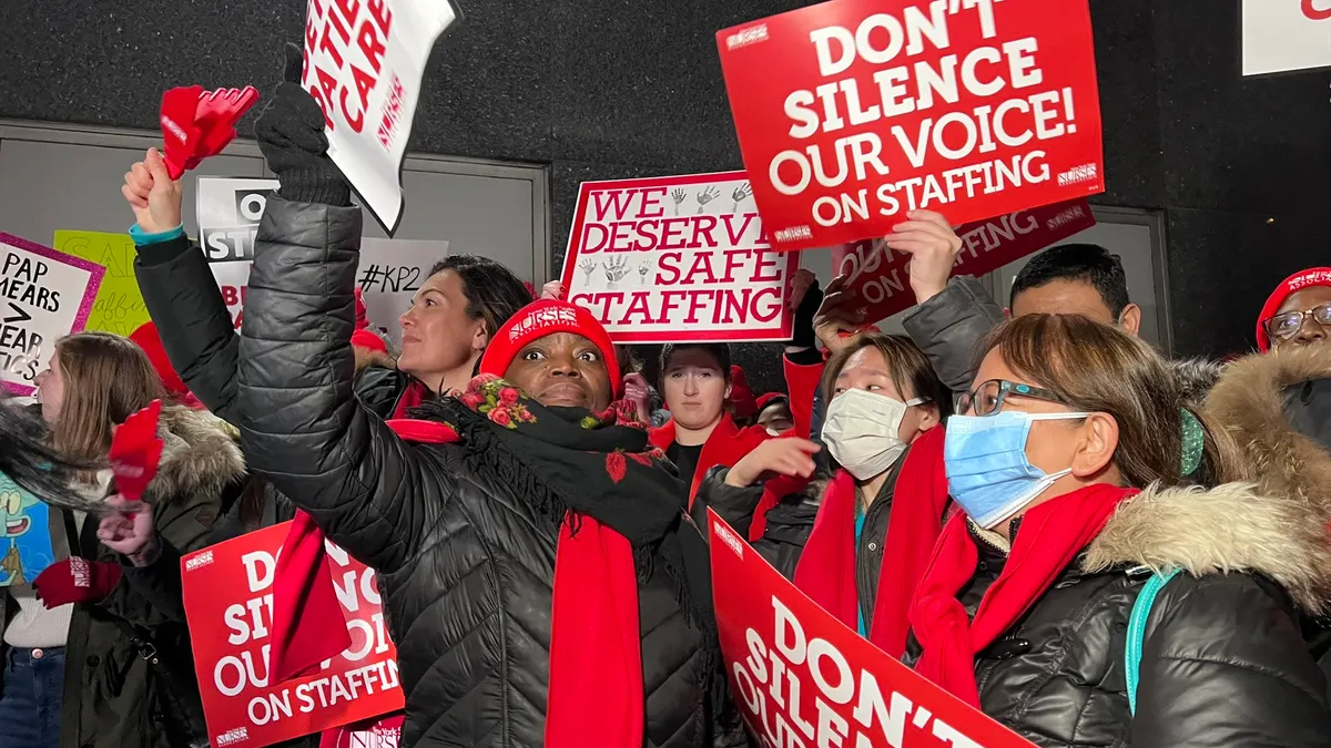 Nurses in New York wage strike