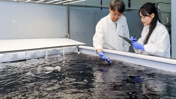 CJ Foods' land-based gim cultivation lab-pilot facility