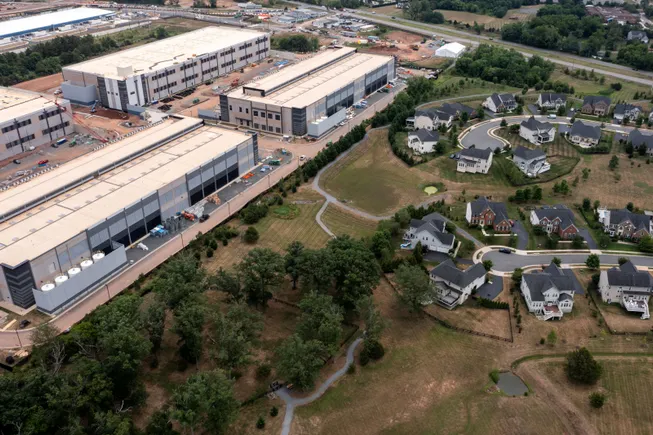 PJM gets emergency approval to curtail data centers, large loads during hot weather